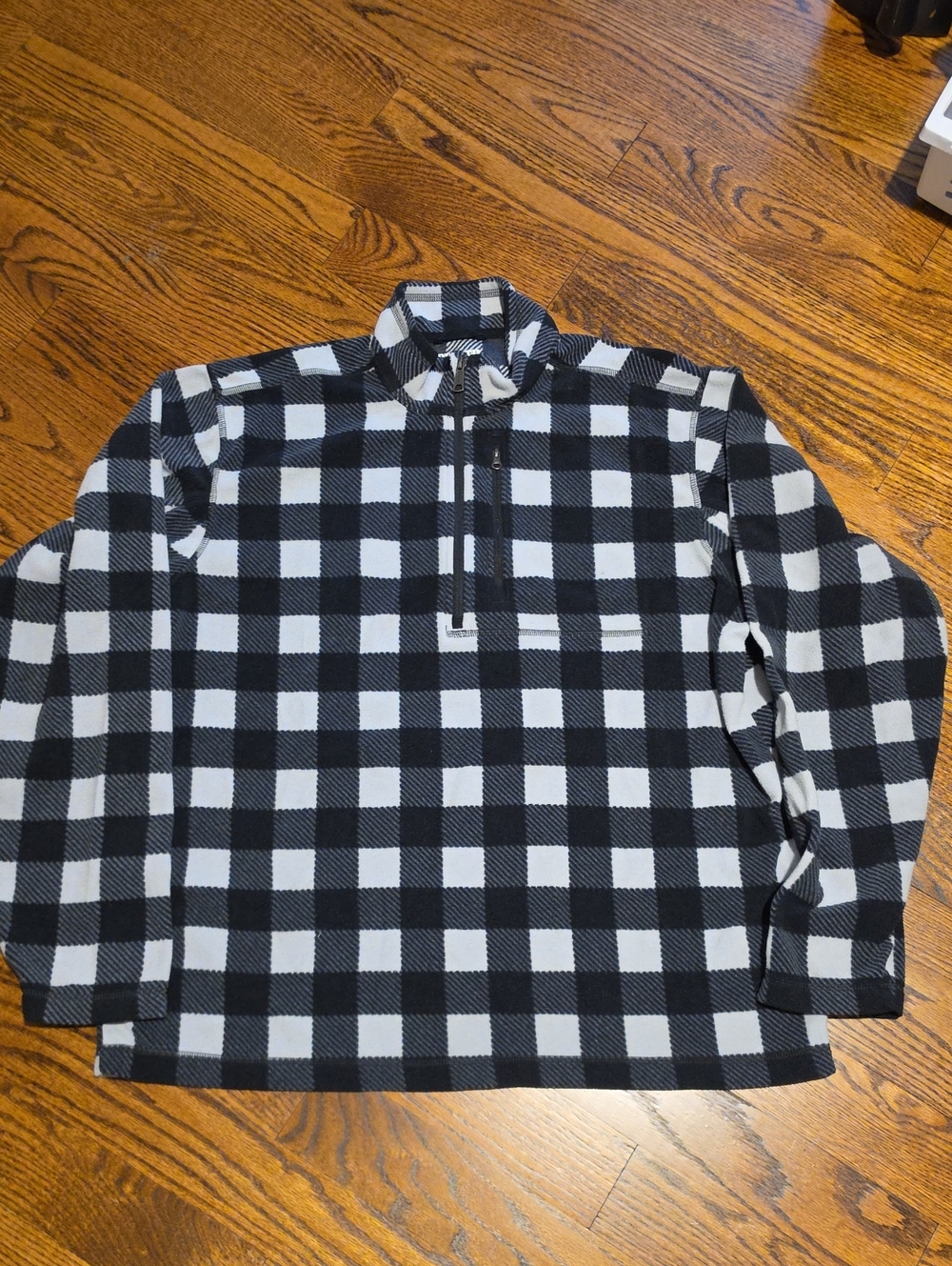 Duluth Trading Co Black and White Buffalo Check Quarter-Zip Pullover